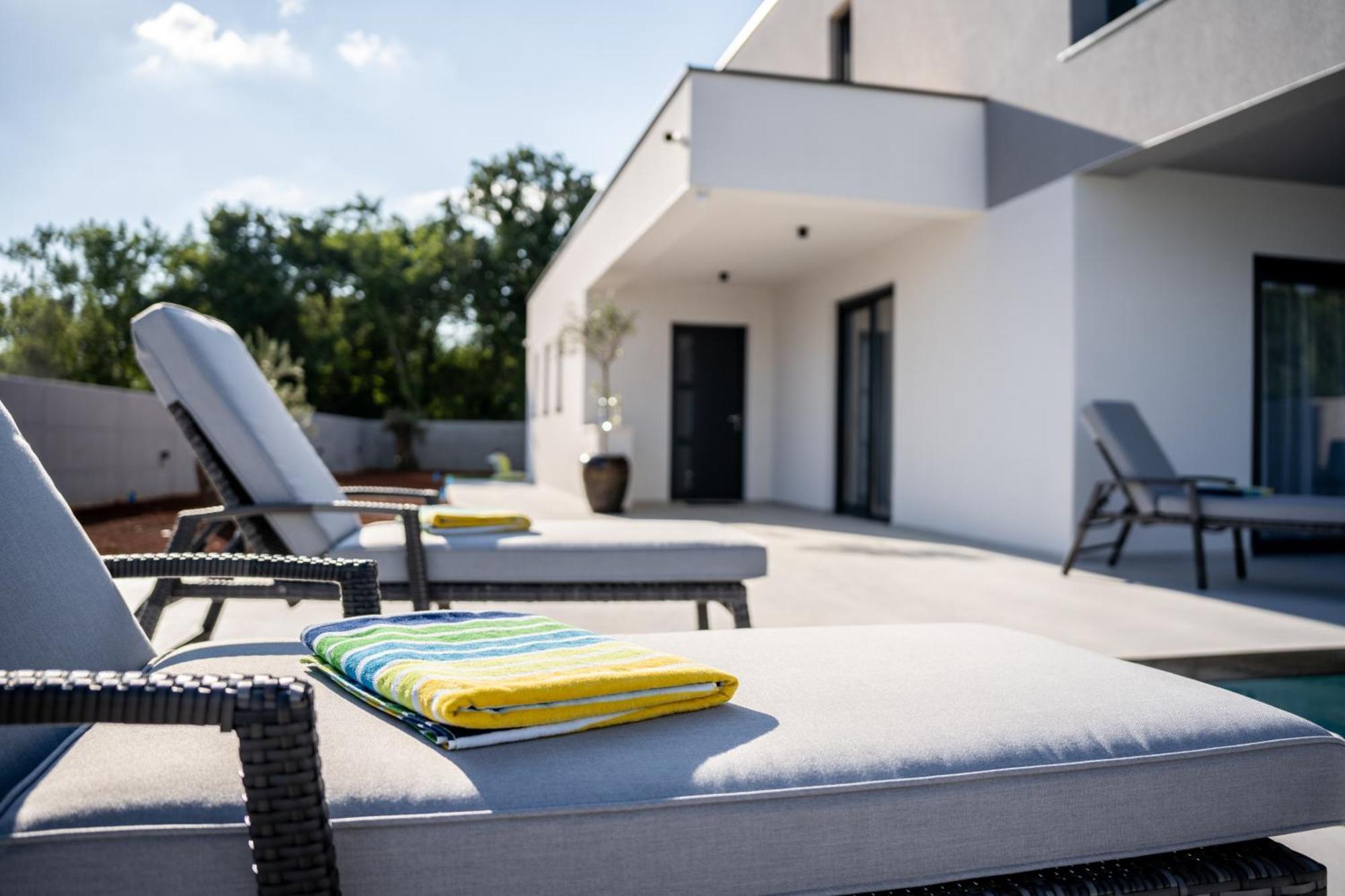 Villa Istra Relax Smaragd Rebici Exteriör bild
